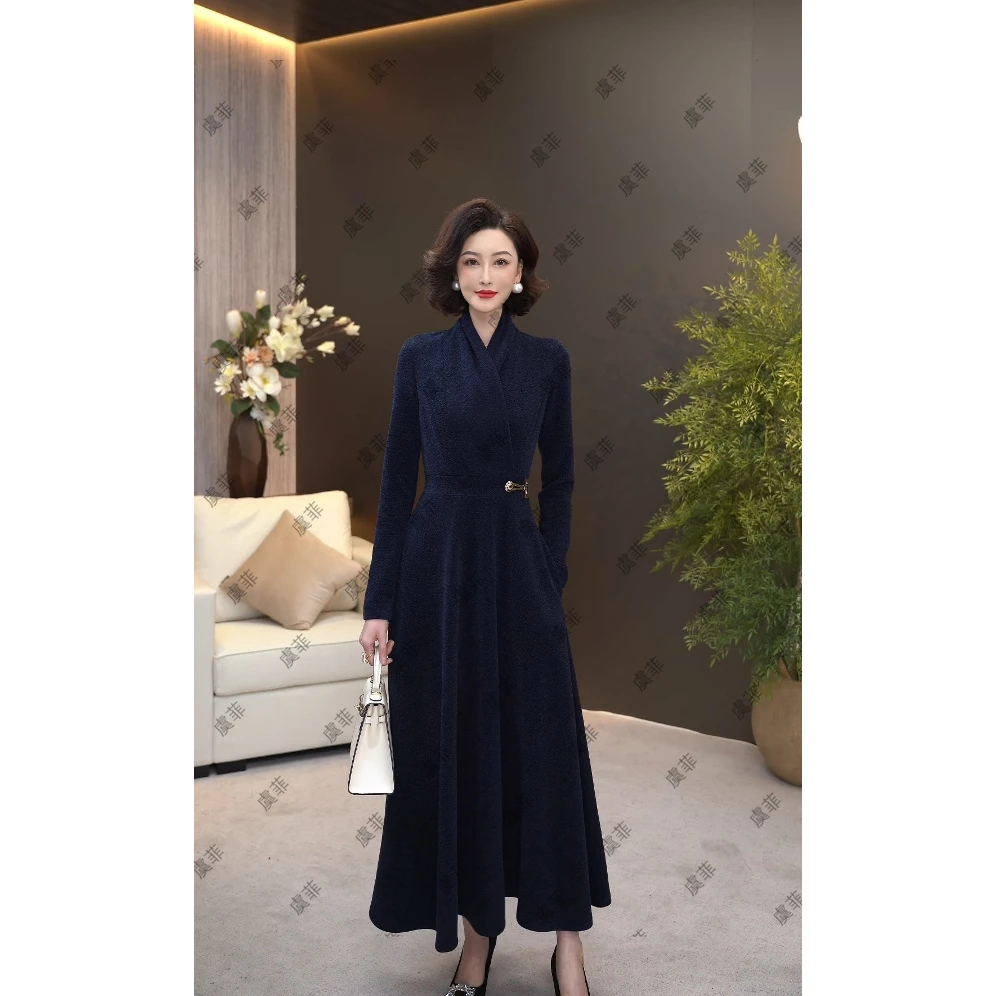 2025新款藏蓝色v领超柔细闪星空钻石绒弹力梭织长款连衣裙WF3129