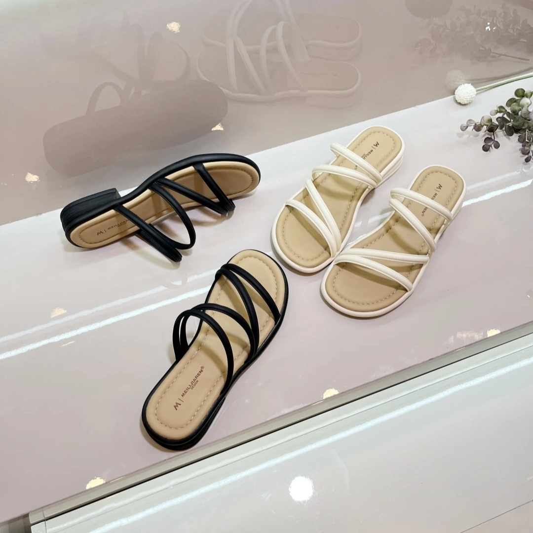 方跟时尚罗马带外穿拖鞋女2025年夏季新款韩版细带高级感一字凉拖