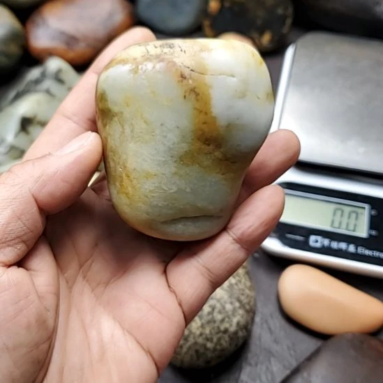 和田玉（糖玉）未镶嵌挂件