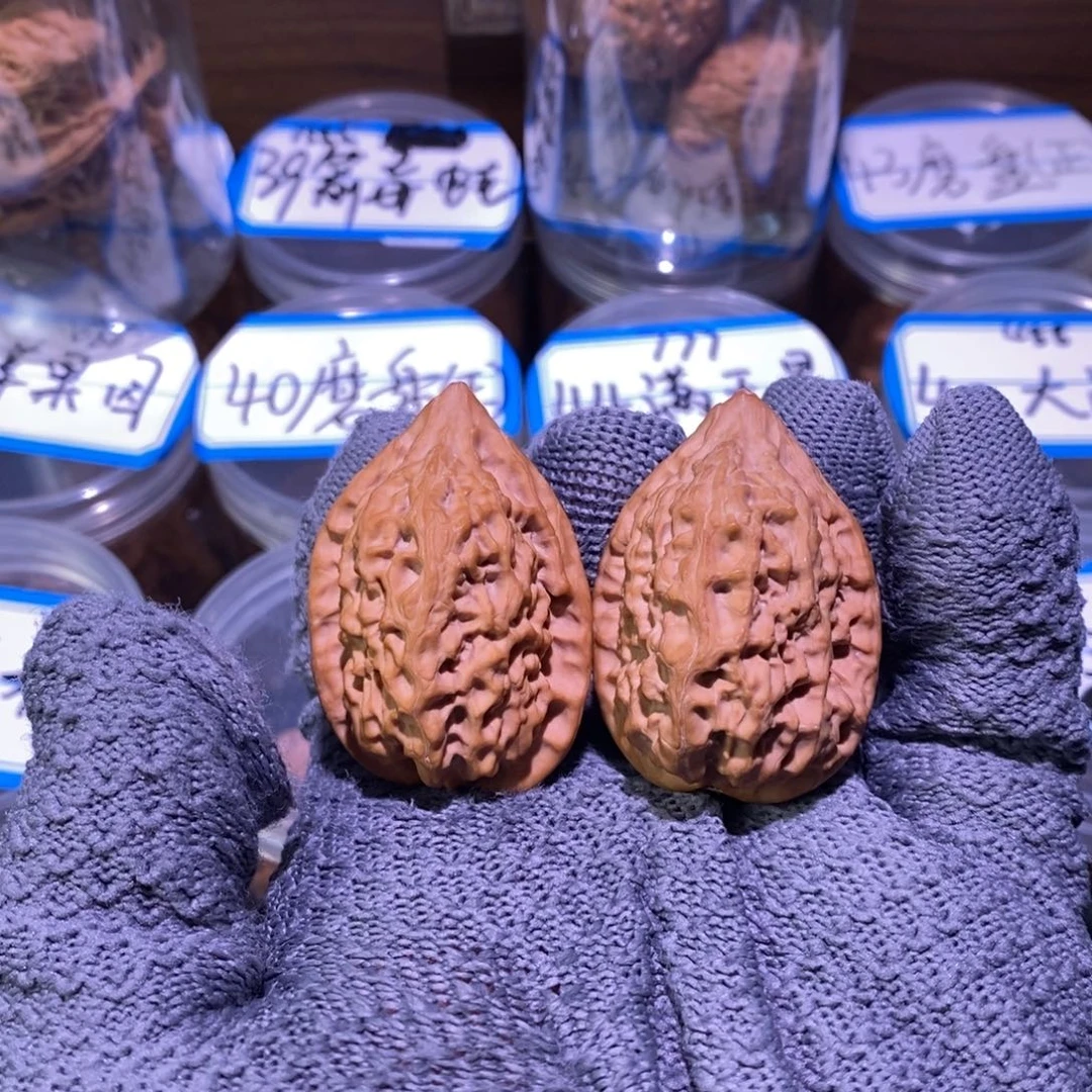 K***_文玩核桃吊坠31沈鸡