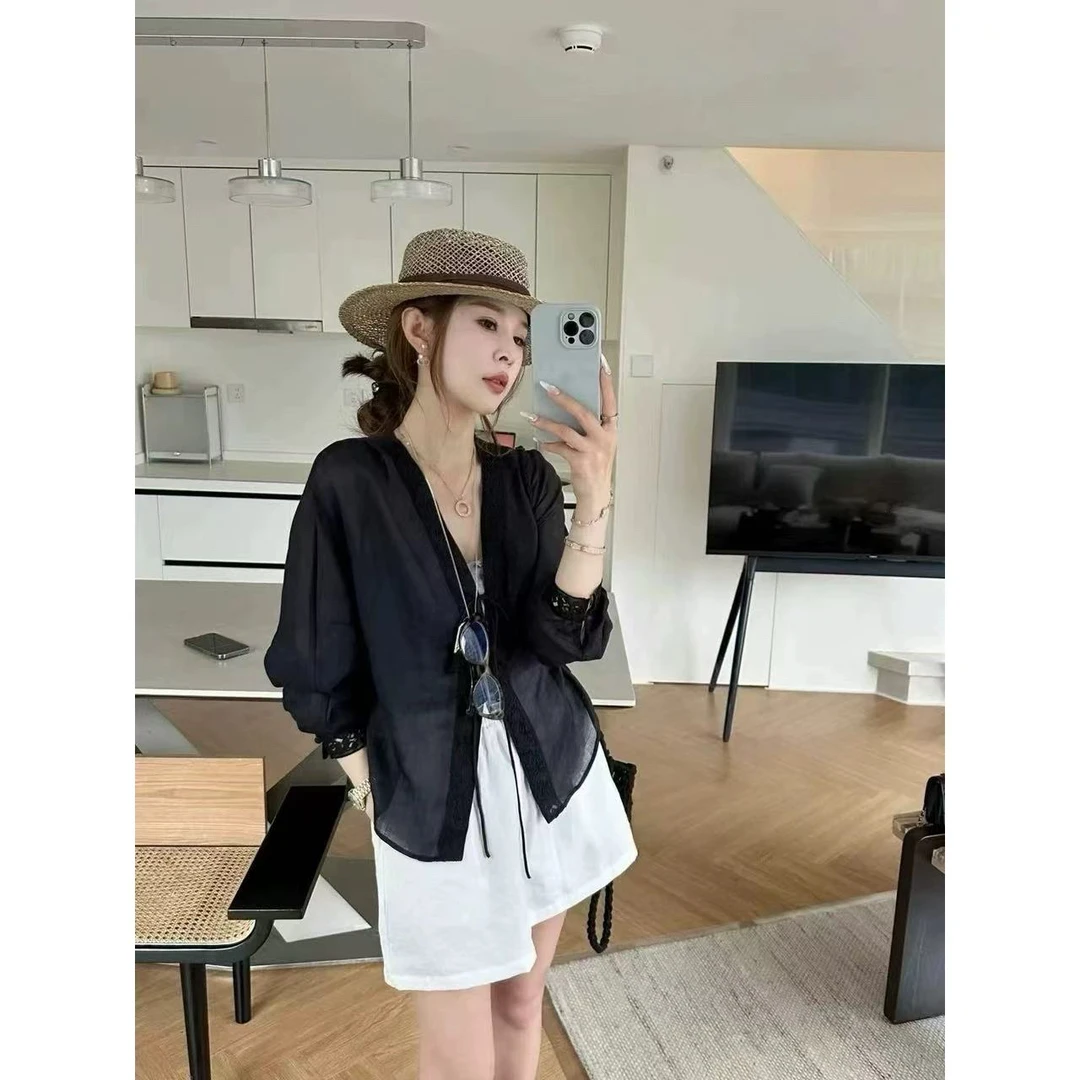 86083 韩系蕾丝刺绣系带衬衫