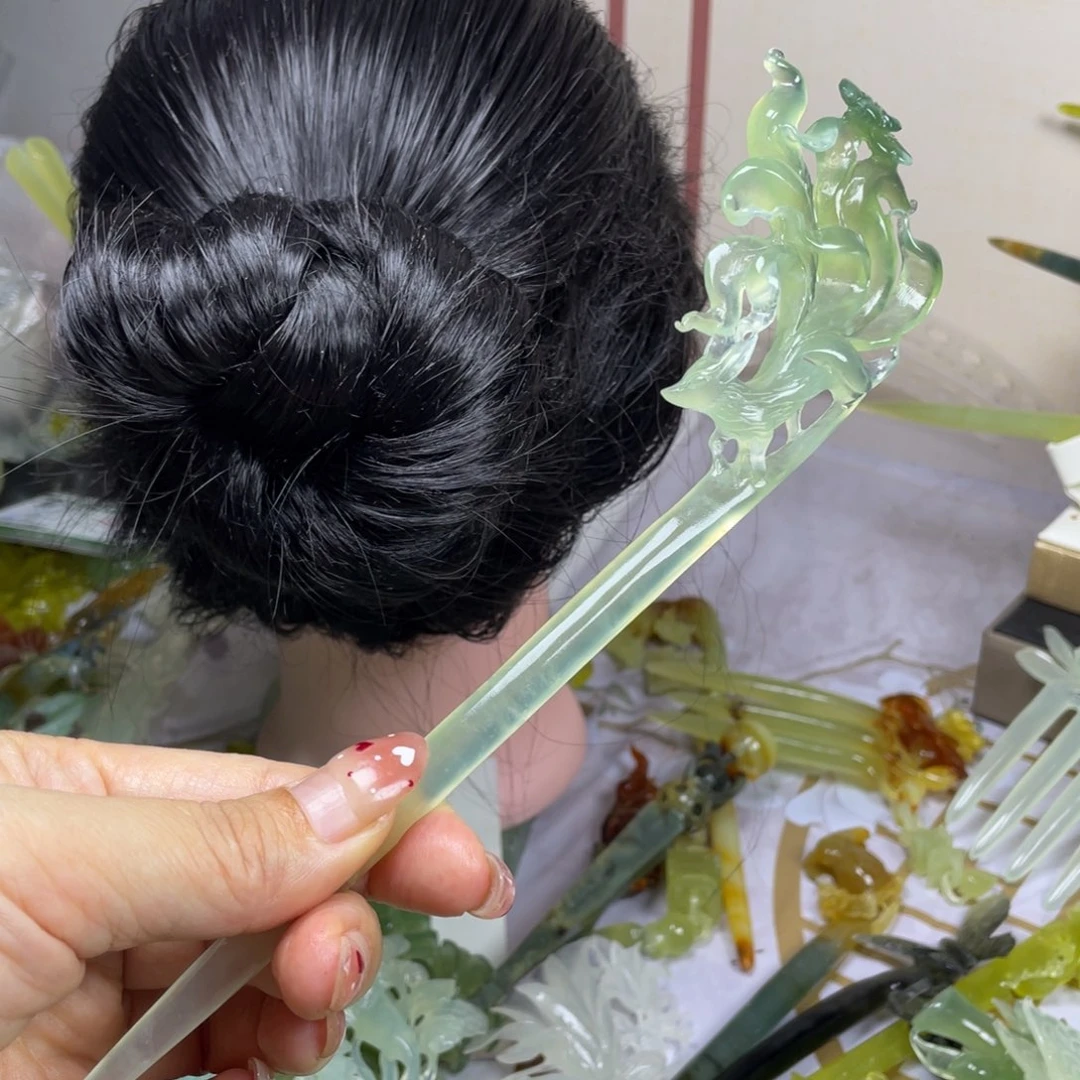 未镶嵌蛇纹石玉发饰壮***步