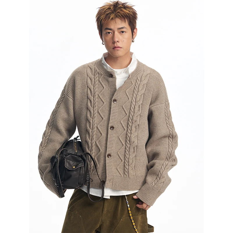 CoosRetro 秋冬慵懒风复古开衫后片logo皮标绞花毛衣休闲针织外套