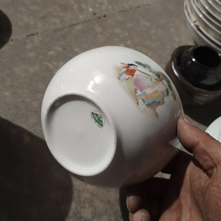 碗伊***境陶瓷盘子碗啥都有