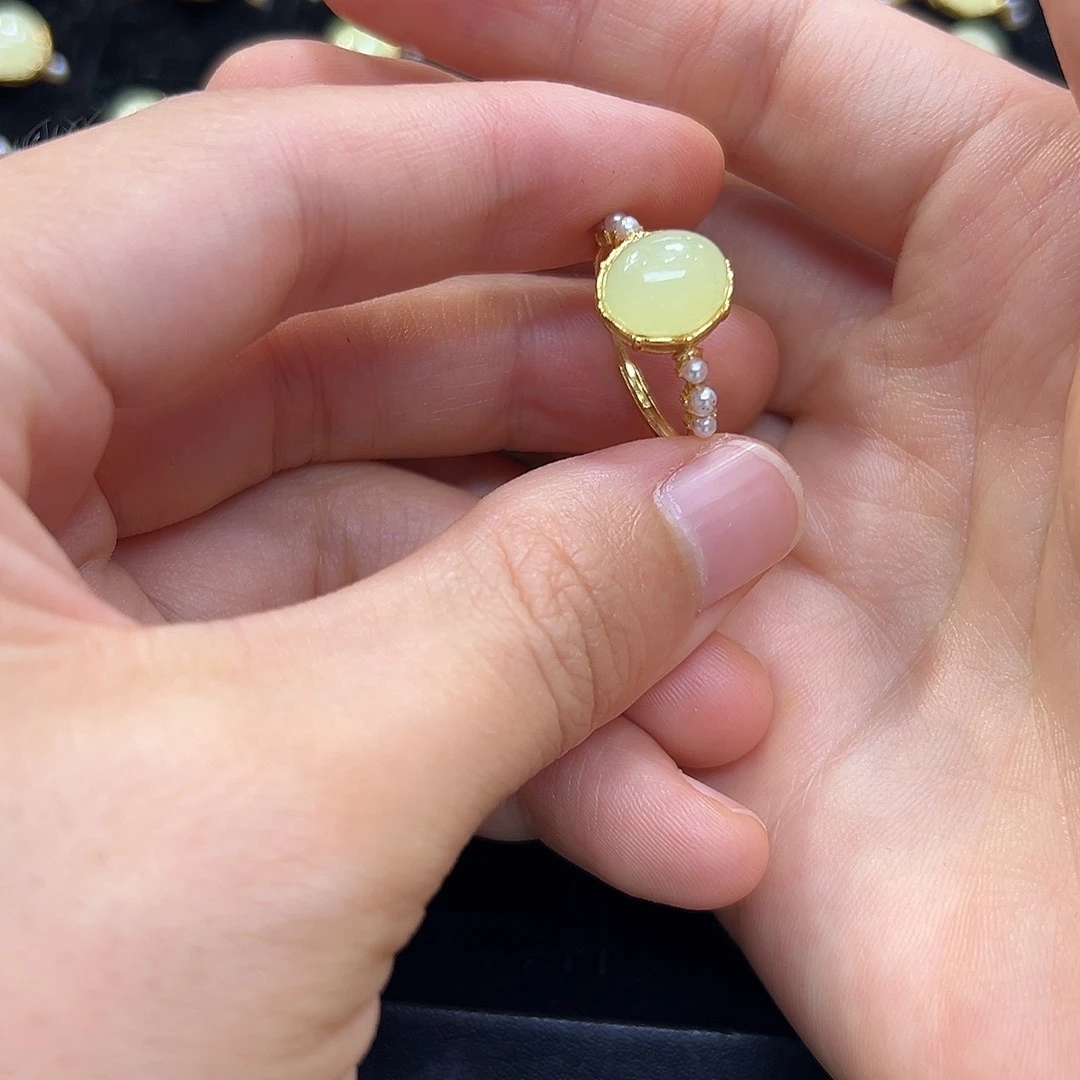 银S925镶嵌和田玉耳饰丰**箍