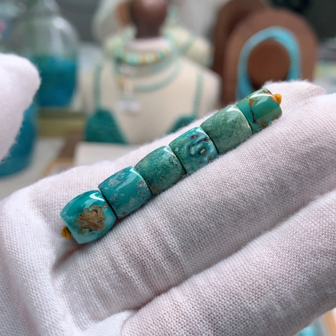 绿松石未镶嵌饰品