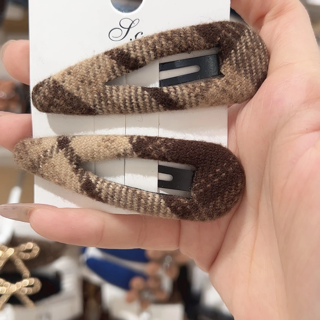 仿珍珠非金属咖色水滴掰掰夹