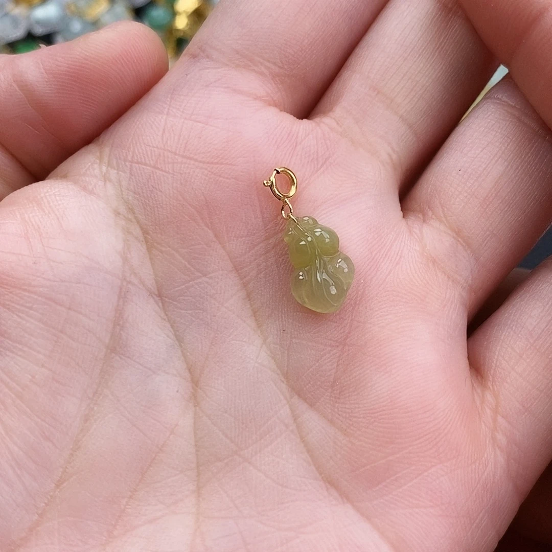 翡翠颈饰18K金镶嵌金鱼