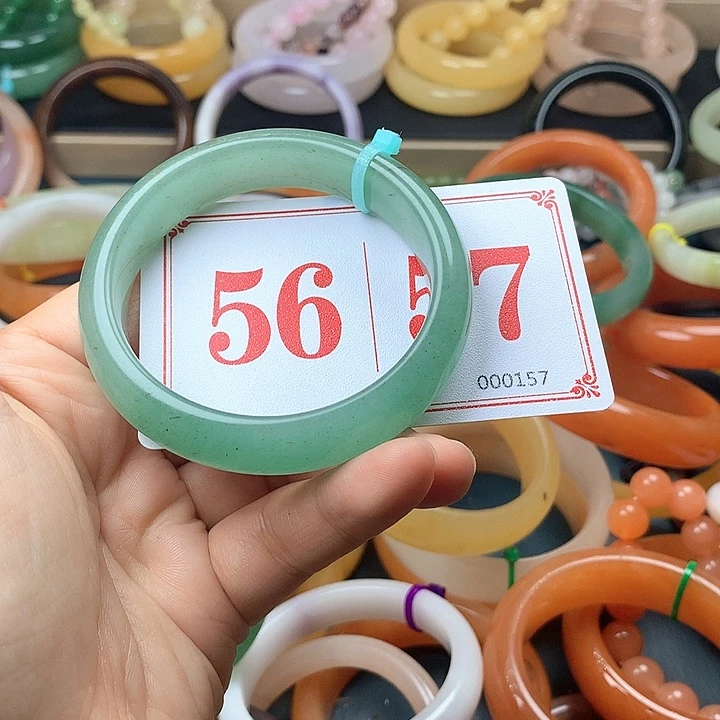 石英质玉（黄龙玉）未镶嵌手镯