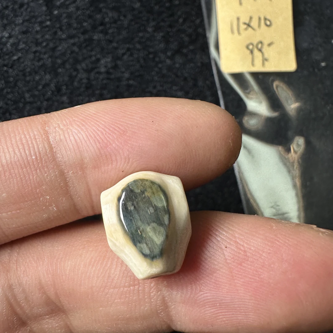 F739猛犸象牙对孔11*10mm鲨鱼背三通冰料果冻料