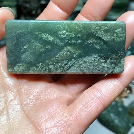 未镶嵌和田玉（糖玉）珠宝半成品