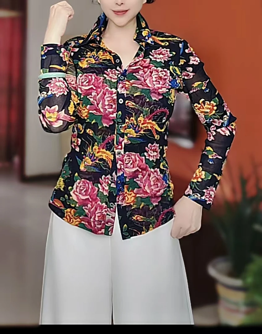 新款花簇网纱上衣