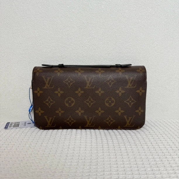 95新 LouisVuitton/路易威登 5629/4789男士时尚经典棕老花手拿包