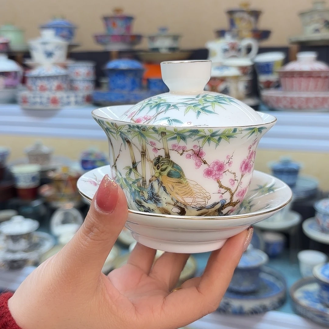 盖碗里的水煮熟后再