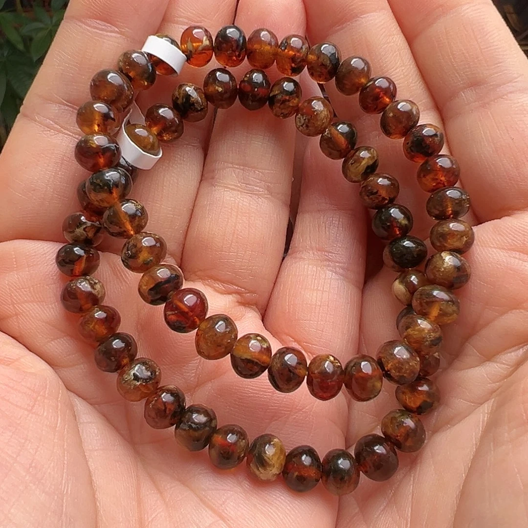 琥珀未镶嵌裸石抚顺琥珀10119七多样性发其一