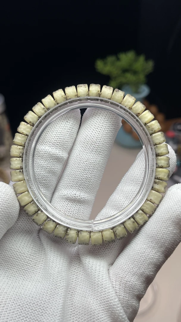 石玉料星月菩提8*5直切半壁留白星噶单圈手串