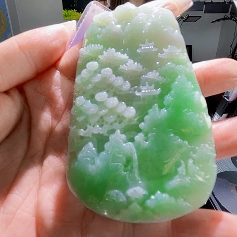 颈饰未镶嵌翡翠一个