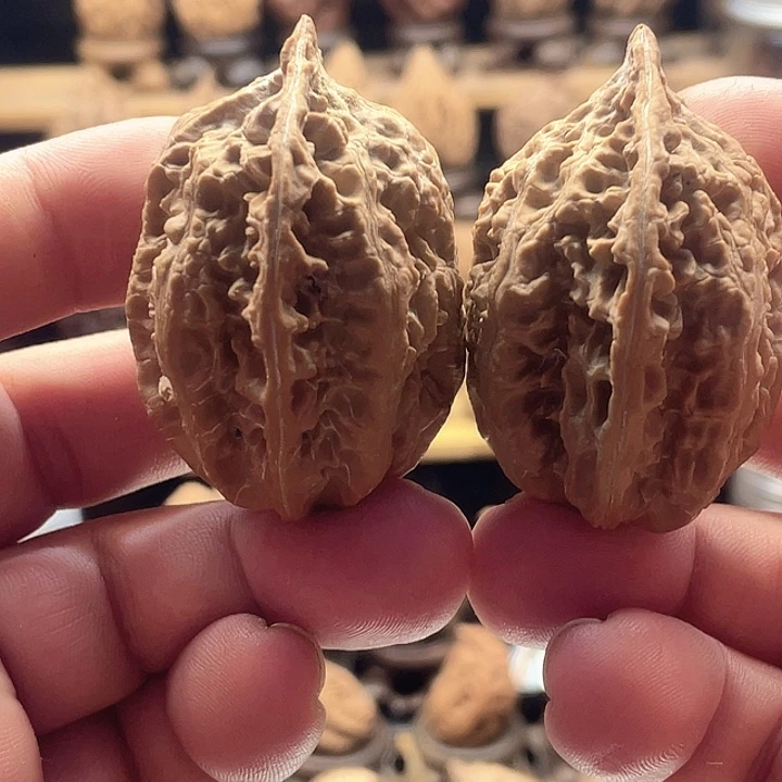 文玩核桃把件高装粗筋15