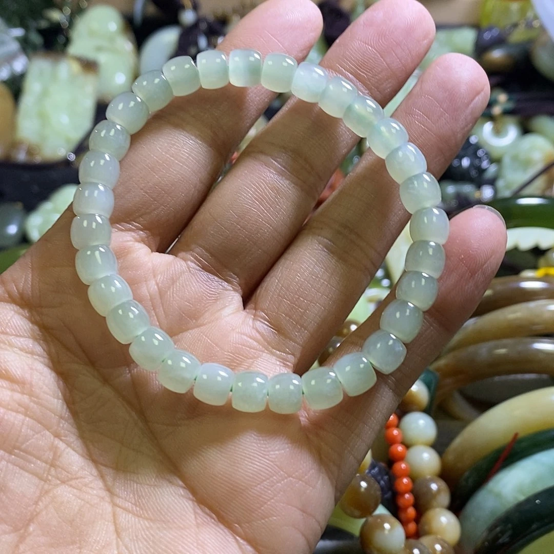 和田玉未镶嵌手链一个