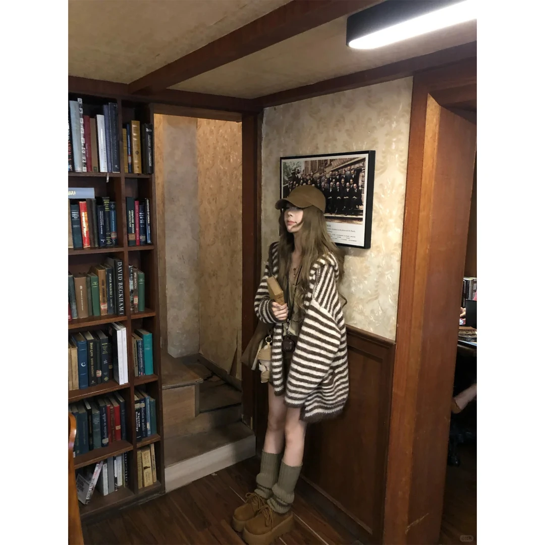 韩系慵懒风咖色条纹连帽毛衣外套女秋冬高级感中长款针织卫衣开衫