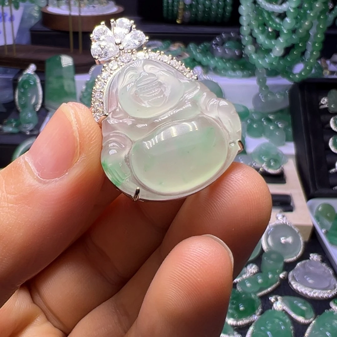 石英质玉（非洲翠）未镶嵌颈饰