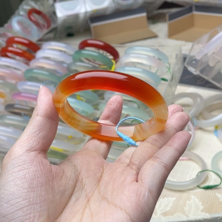 玛瑙/玉髓未镶嵌手镯58圈口