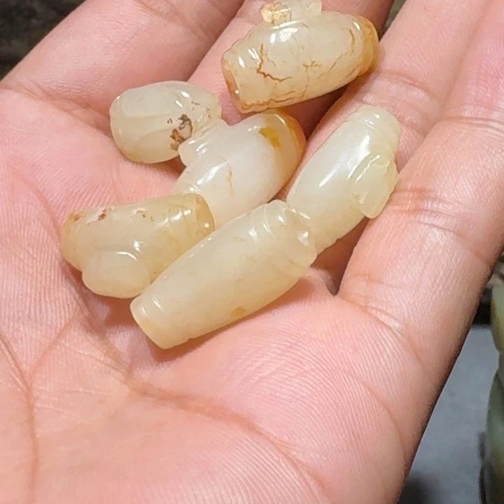 金***牛和田玉（糖玉）未镶嵌颈饰