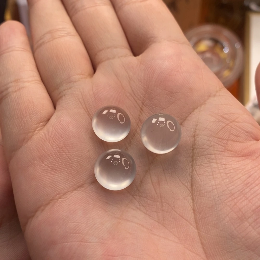 石英质玉蛋面未镶嵌