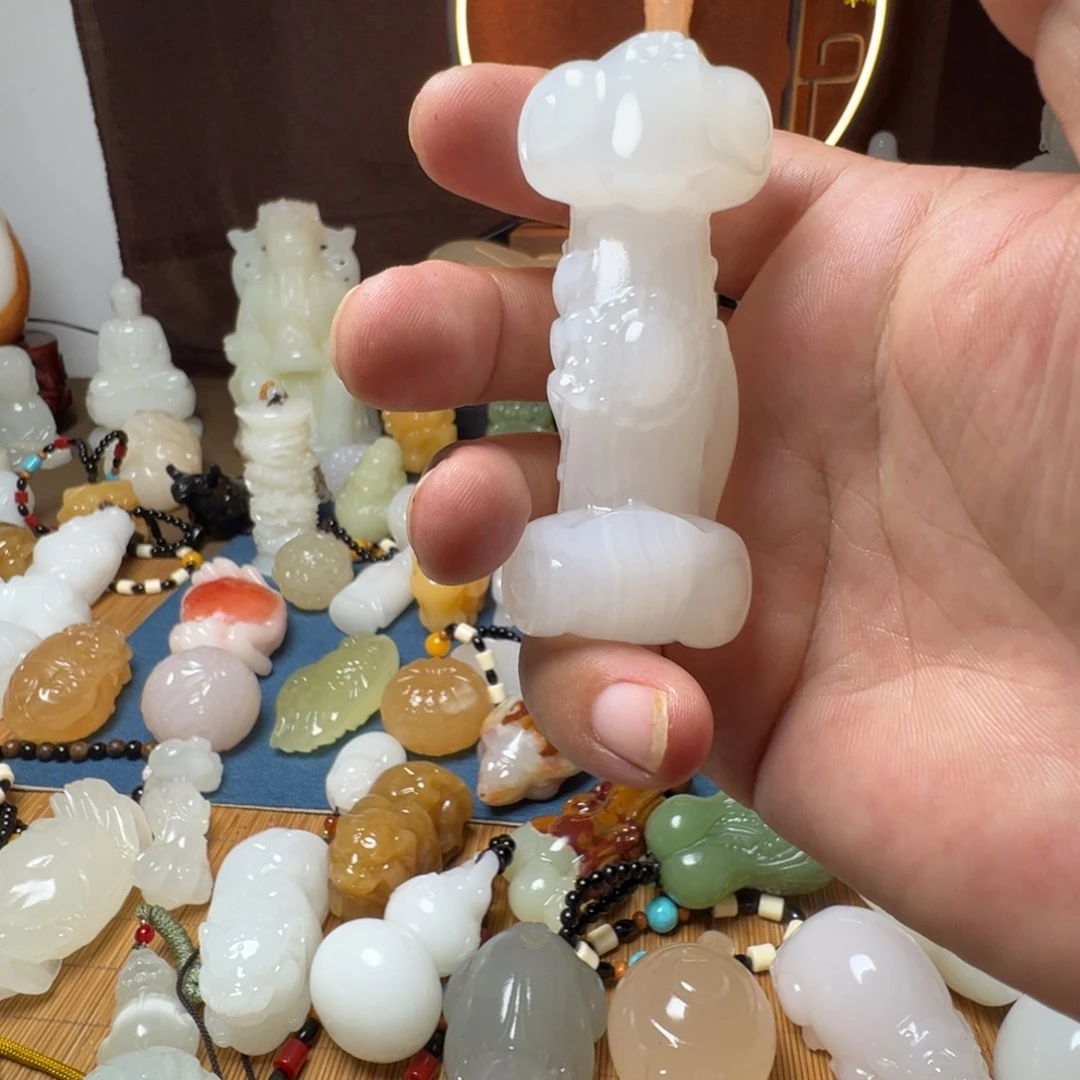 石材往****。手工雕刻如意