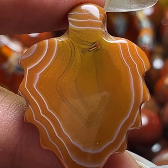 慕***杨玛瑙/玉髓未镶嵌吊坠