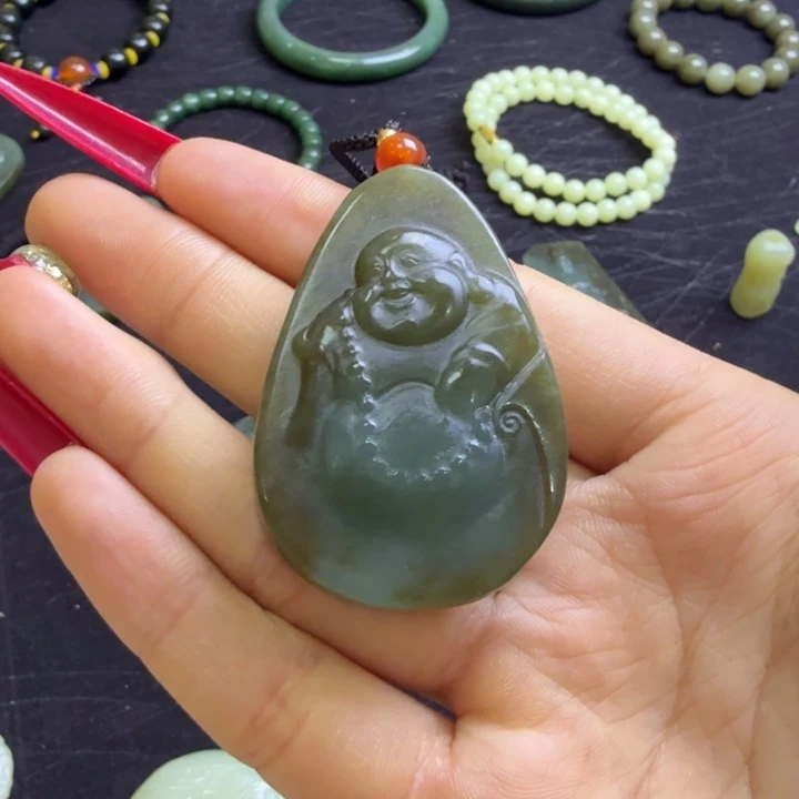 和田玉（糖玉）未镶嵌颈饰