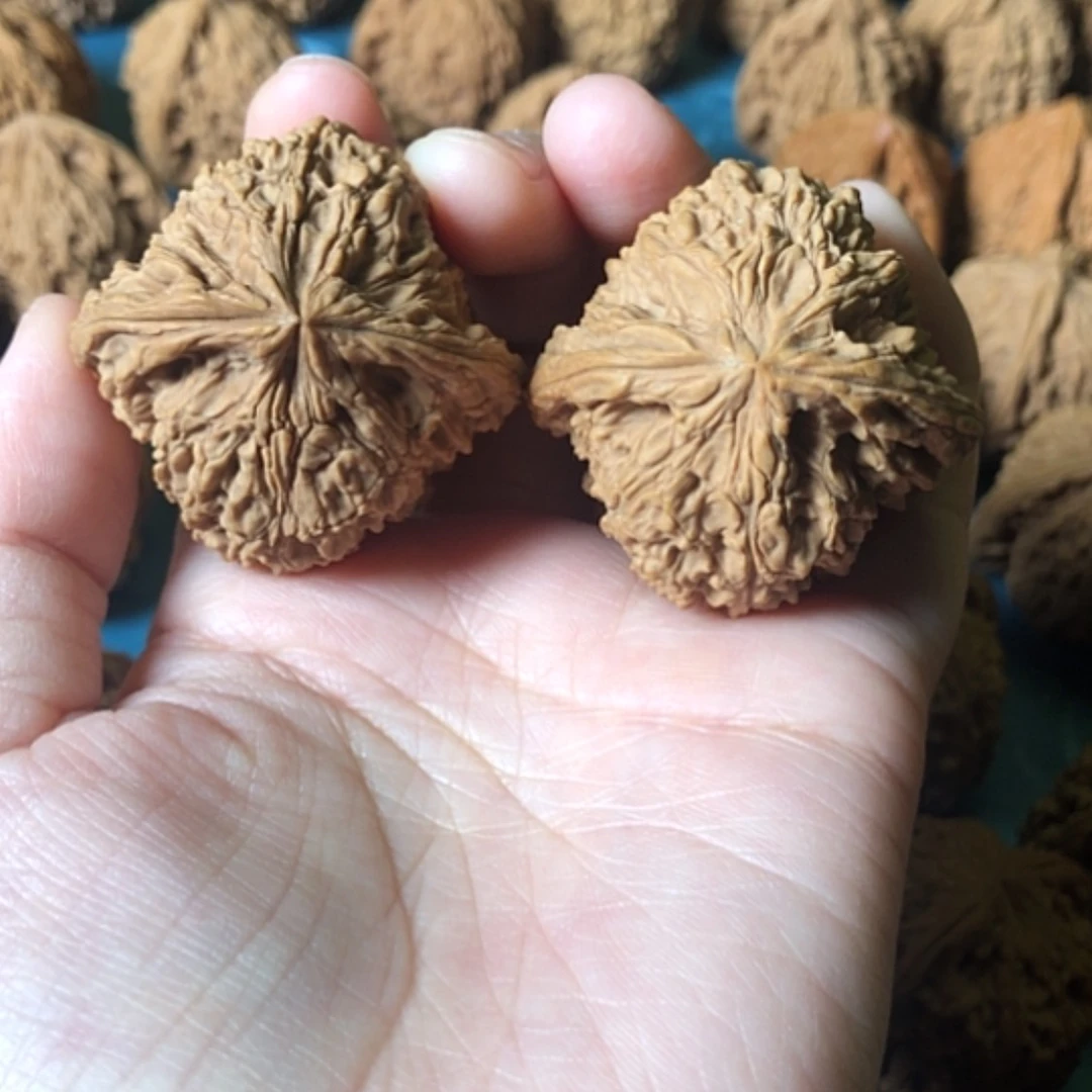 【闪购商品】文玩核桃把件分*一代将