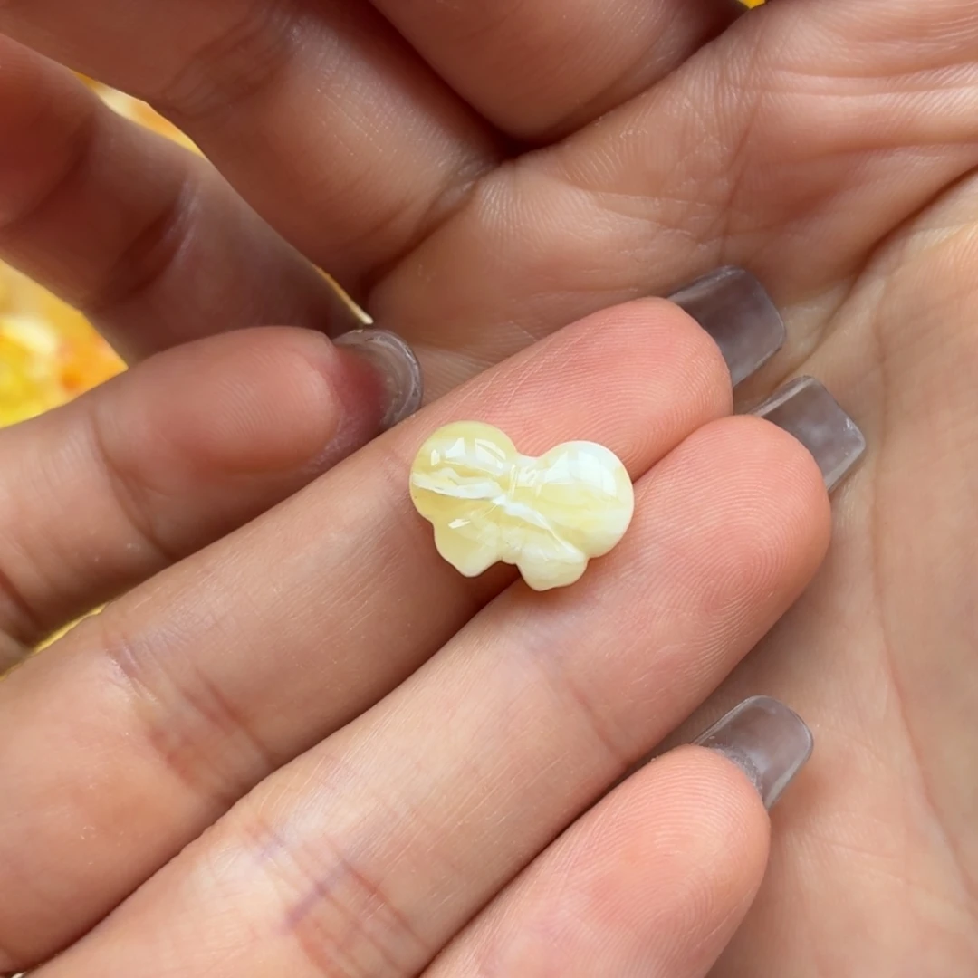裸石琥珀未镶嵌蜜蜡