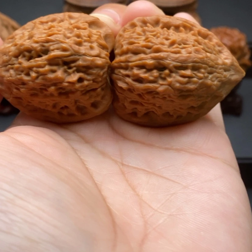 【闪购商品】吊坠文玩核桃35尺一抹红