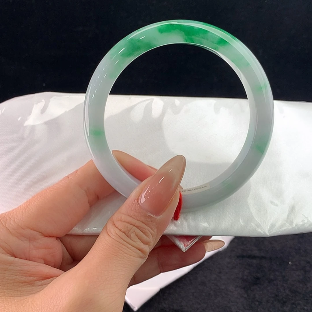 【闪购商品】未镶嵌手镯翡翠正62