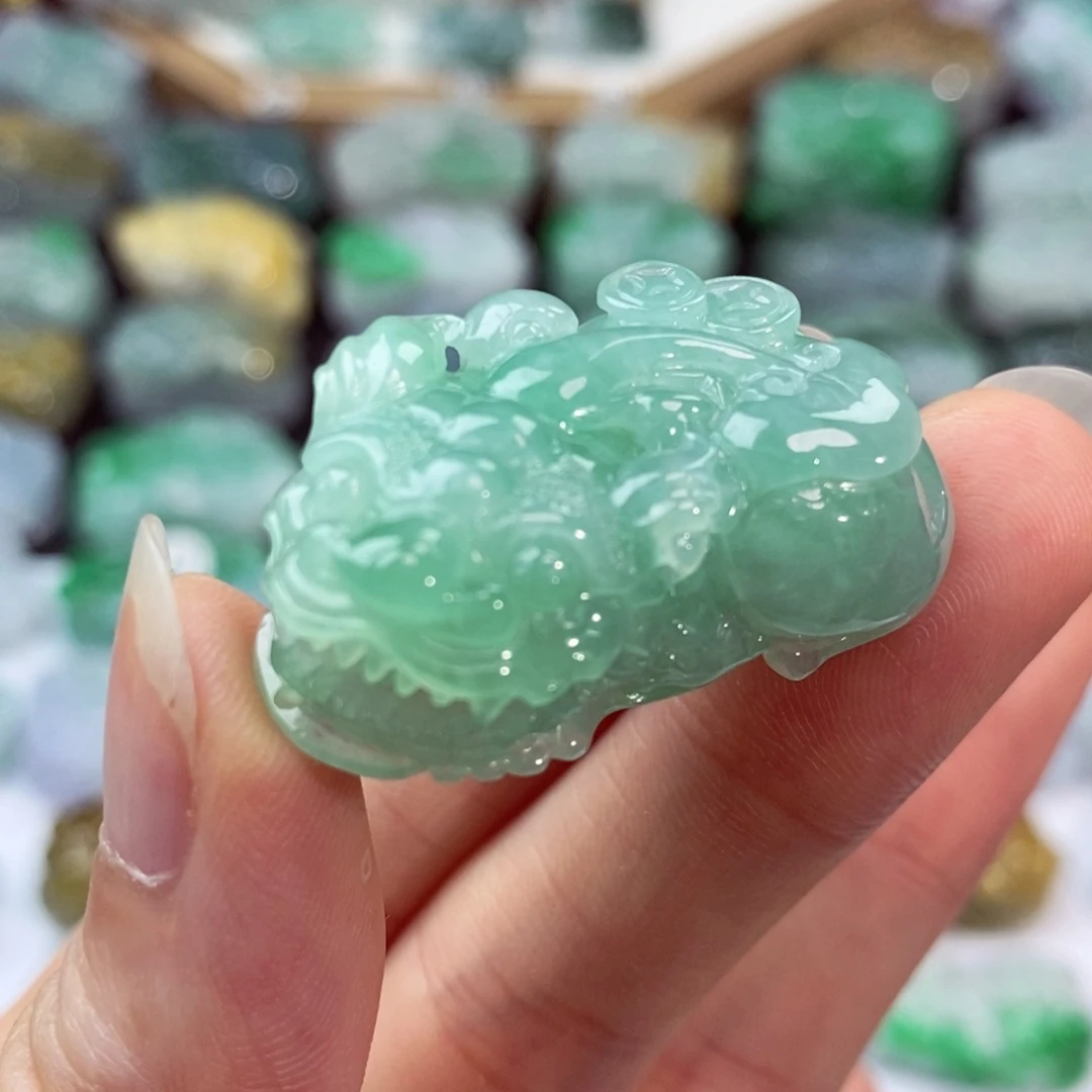 翡翠未镶嵌颈饰天然