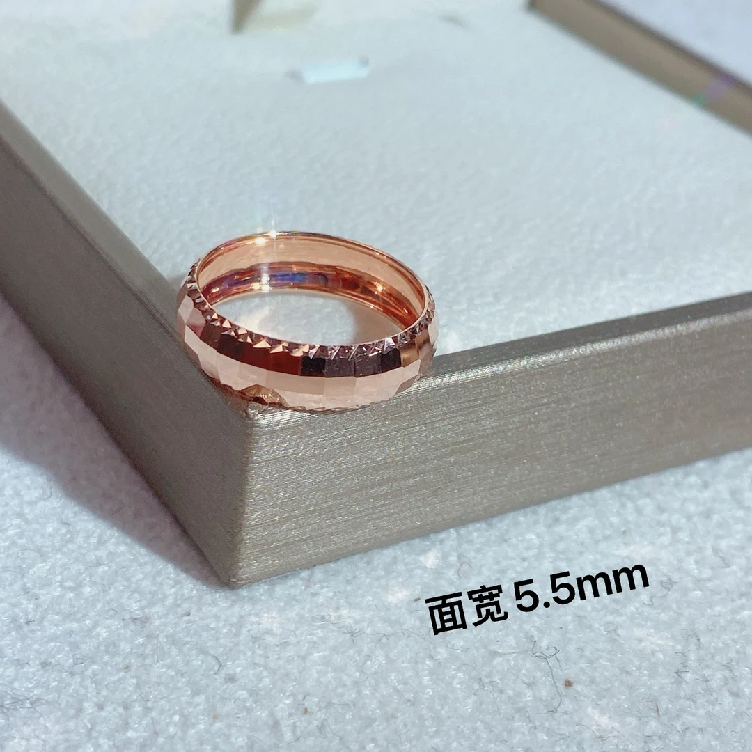 18K金戒指 新款亮面菱格面宽5.5mm