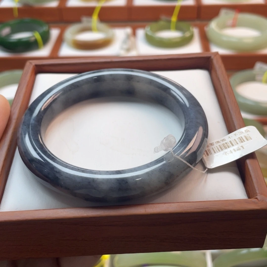 【闪购商品】未镶嵌手镯和田玉链接32。 56/57