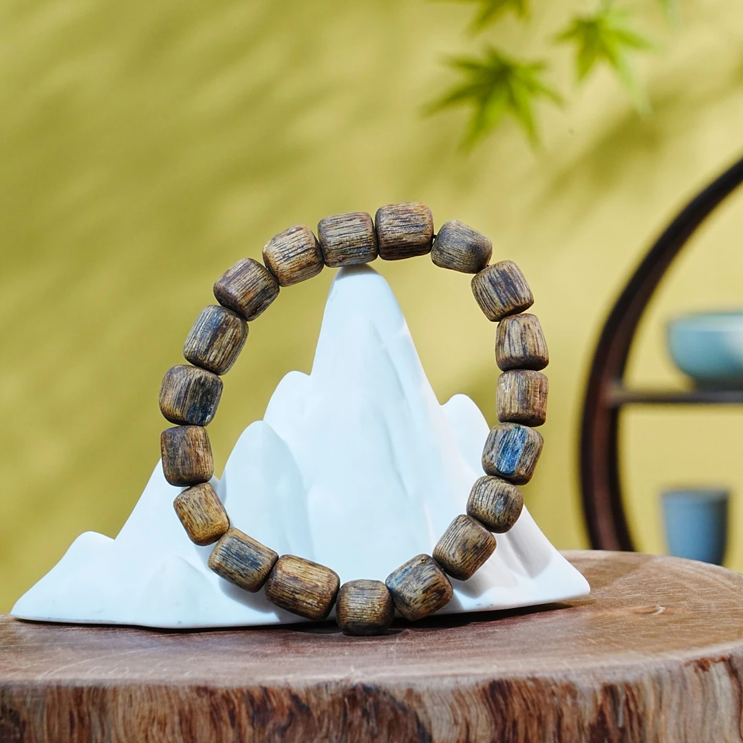 柬埔寨金丝老料沉香随型桶珠手串 / 10.2g 251111010 F