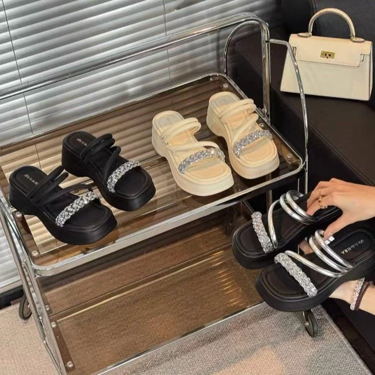 厚底拖鞋女2025夏季新款小个子松糕增高仙女风外穿凉拖沙滩一字拖