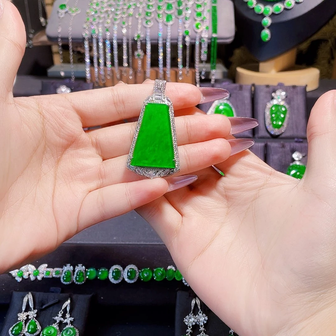 f***姐翡翠银S925镶嵌颈饰无事牌