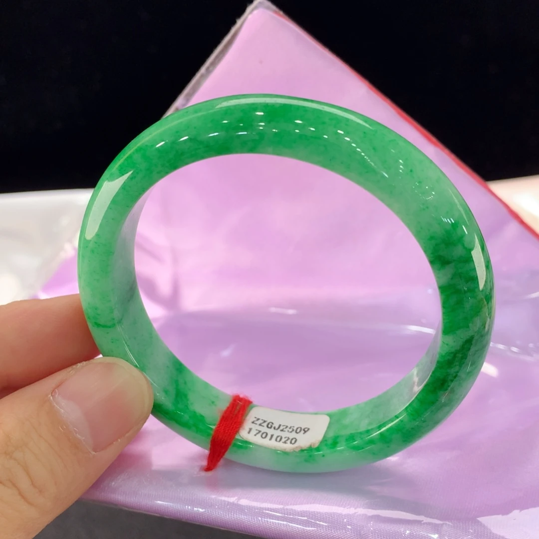 翡翠未镶嵌手镯1020