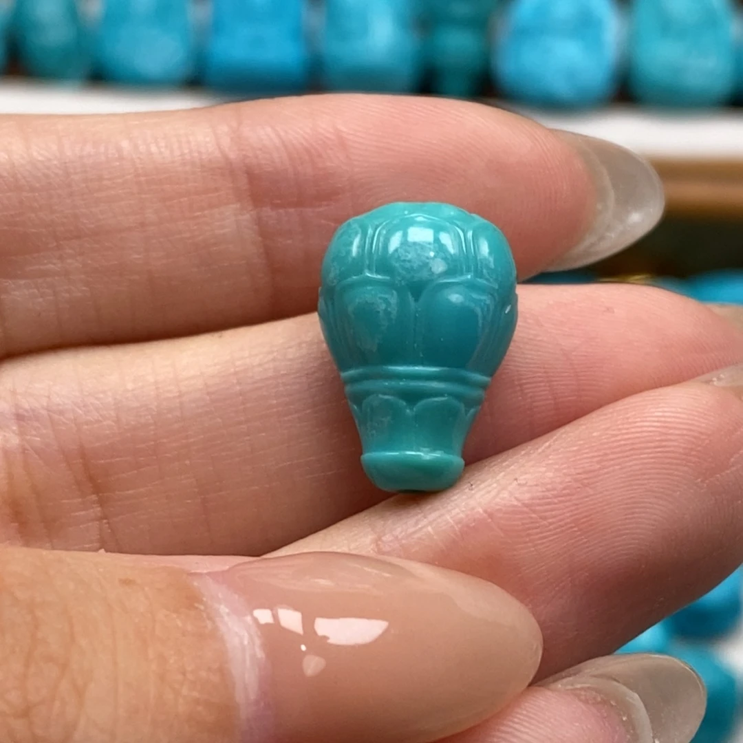 未镶嵌绿松石颈饰