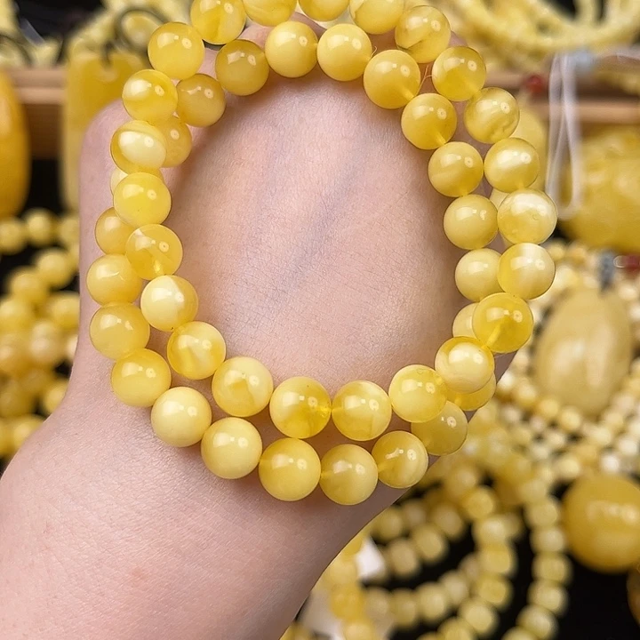 琥珀未镶嵌颈饰琥珀，多样性发其一