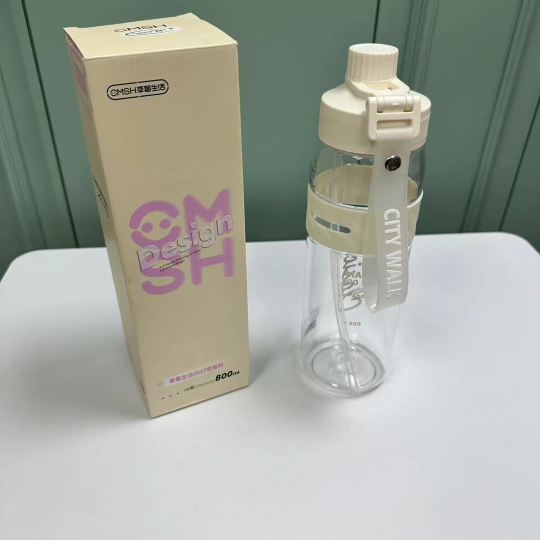 高颜值草莓生活800ml大容量水杯直饮水杯