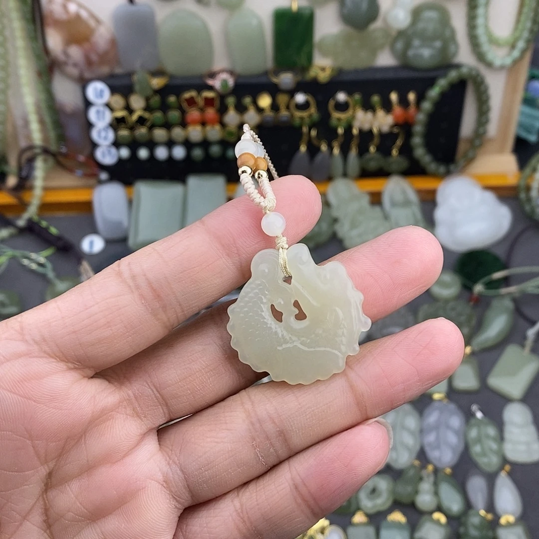 和田玉未镶嵌吊坠(不含链)