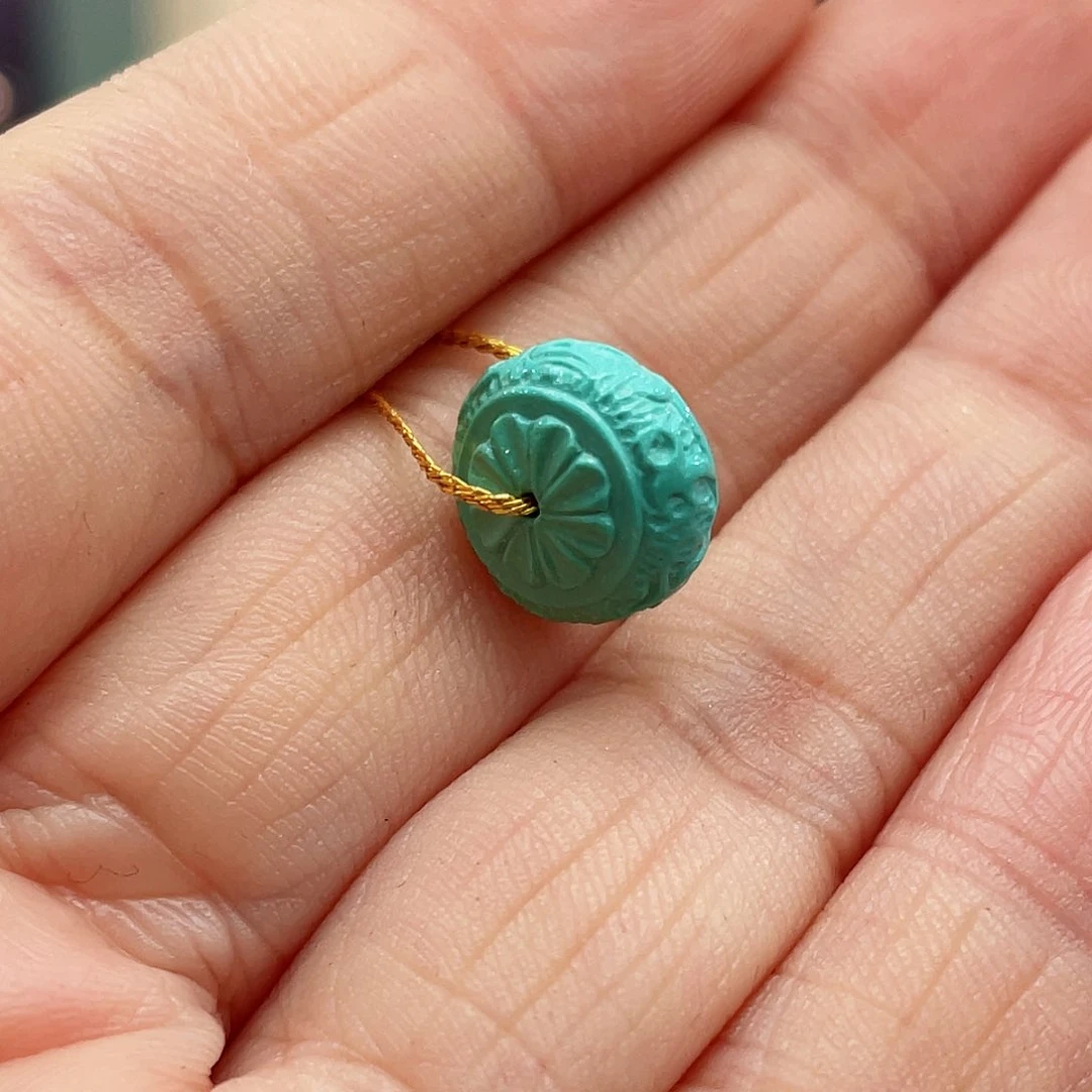 绿松石颈饰未镶嵌