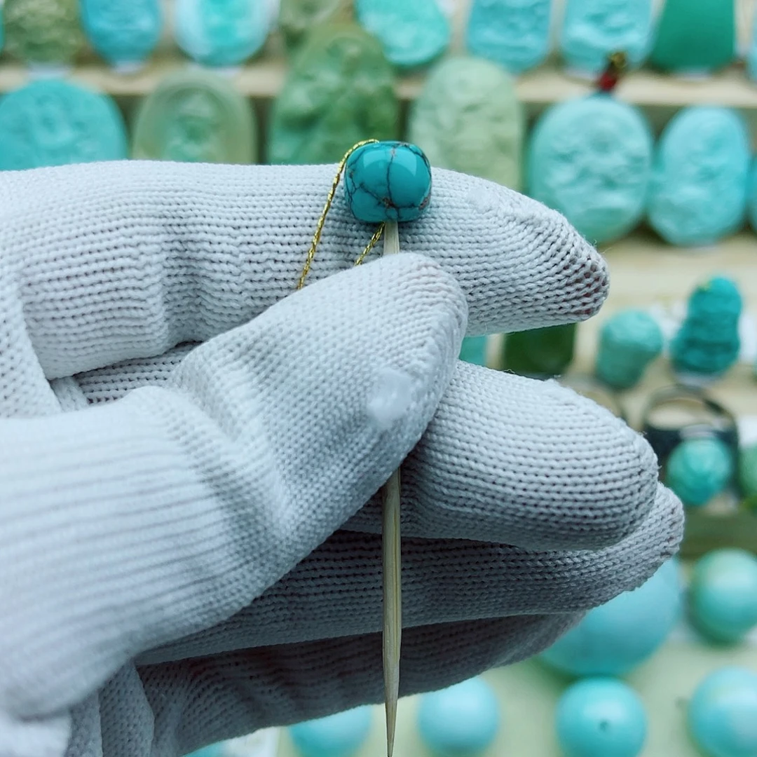 绿松石未镶嵌珠宝奇石