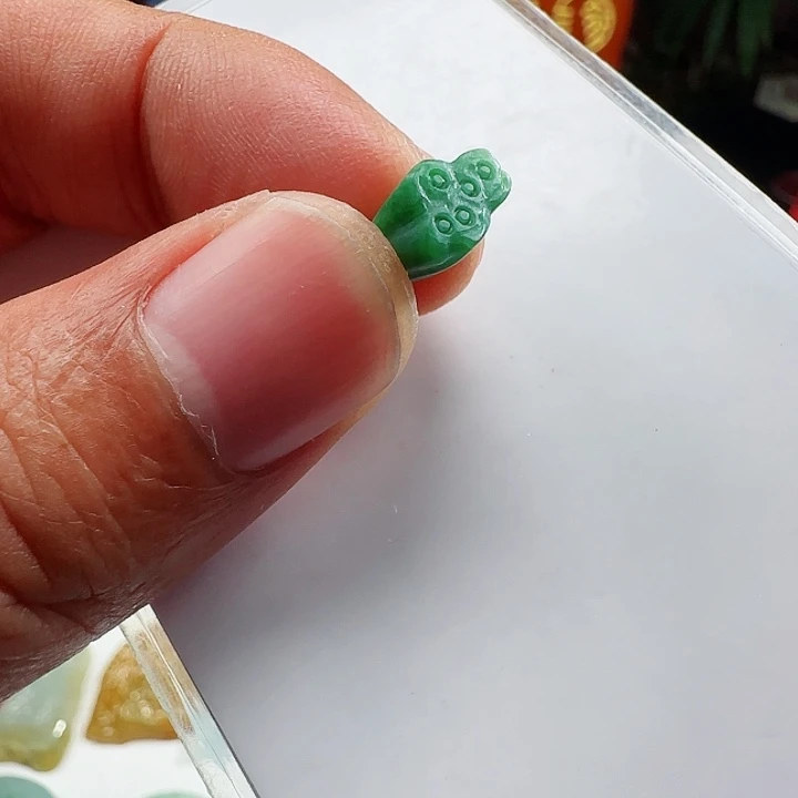 定制翡翠未镶嵌翡翠首饰