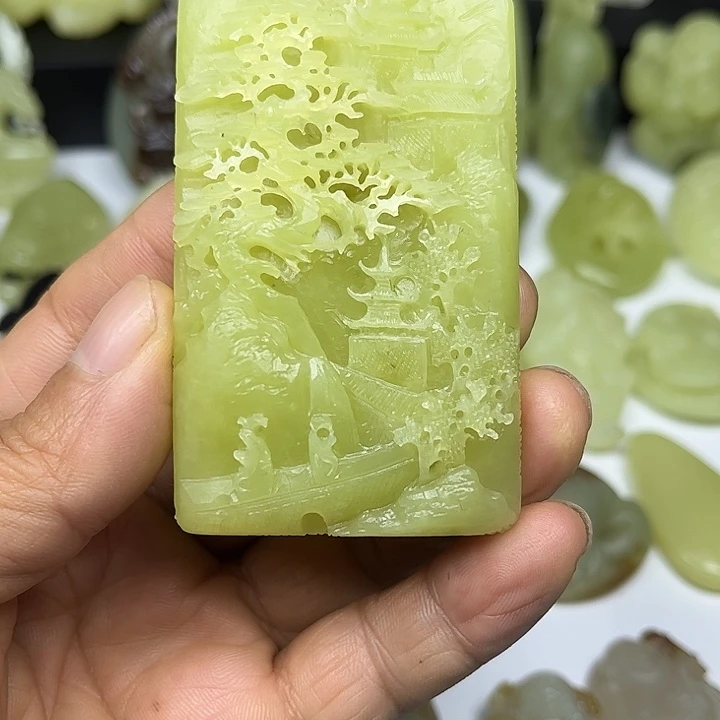 和田玉未镶嵌颈饰